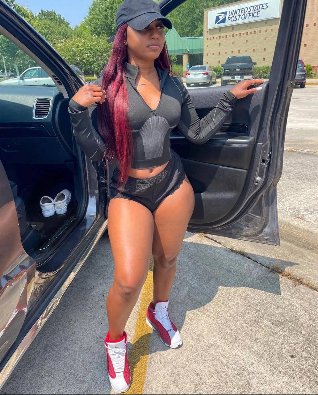 Damn girl main image