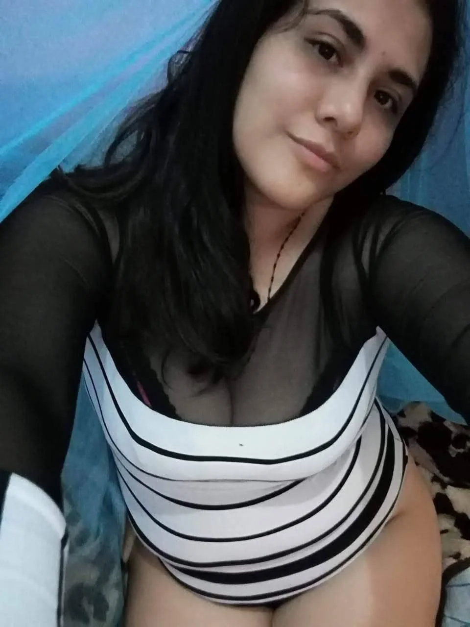 Rica chichona para sacarte la leche image 16