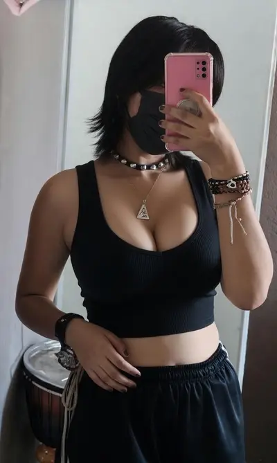 Olis la verdad me gustaría empezar en la venta de contenido manden mensaje jaja cover image