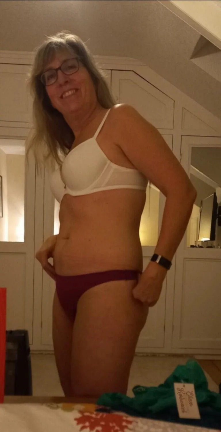 Full Frontal Nude Stephanie image 37