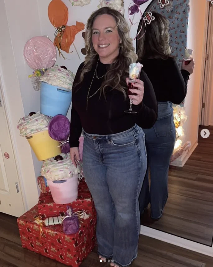 Thick blonde Pawg Milf image 12