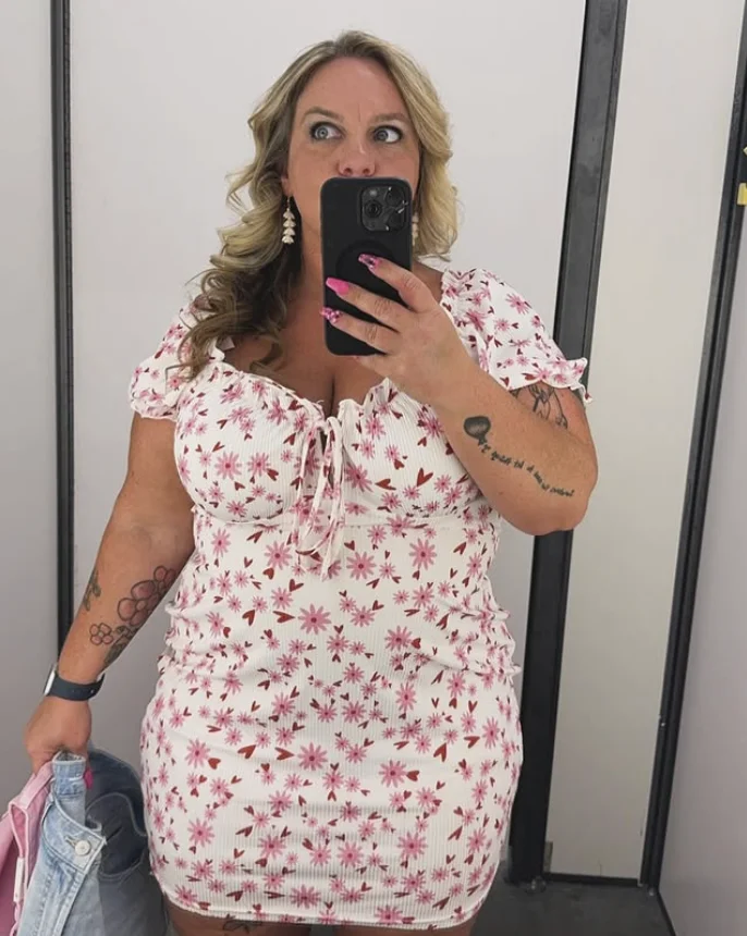 Thick blonde Pawg Milf image 16