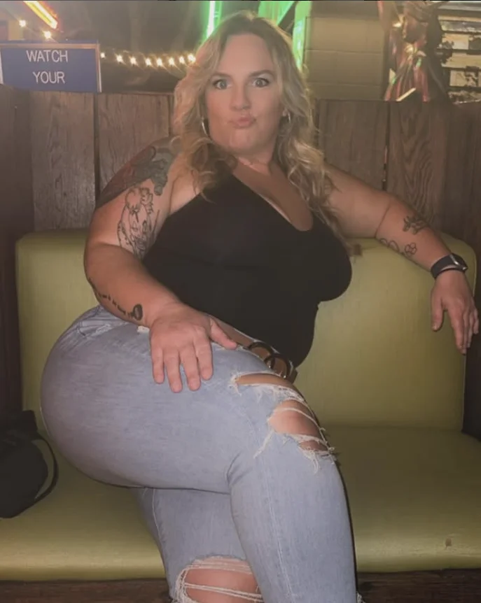 Thick blonde Pawg Milf image 18