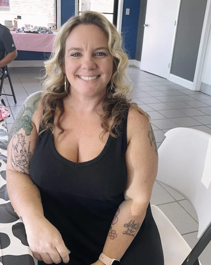 Thick blonde Pawg Milf image 2