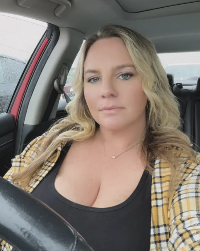 Thick blonde Pawg Milf image 21