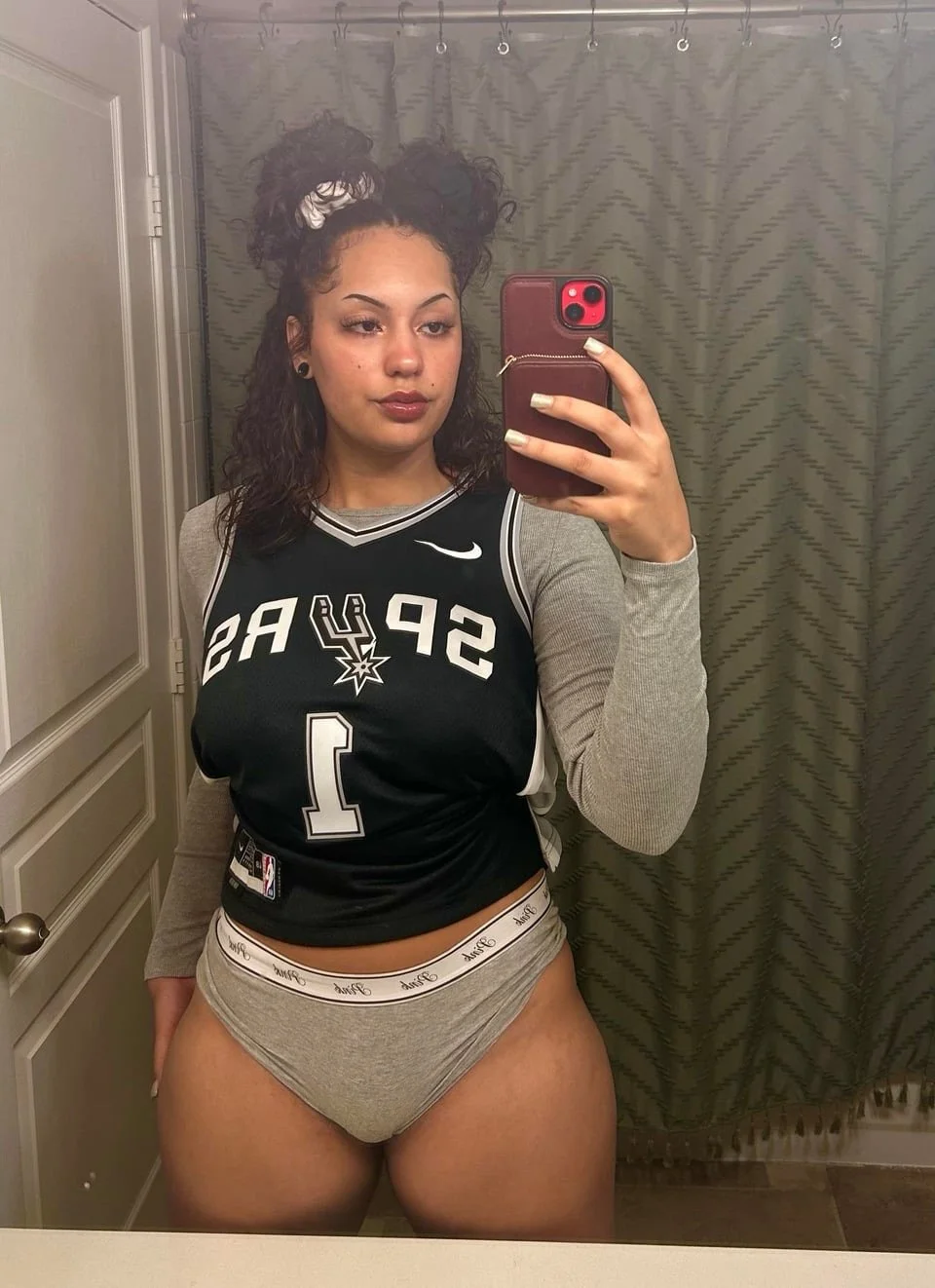 only she can save the spurs now image 6