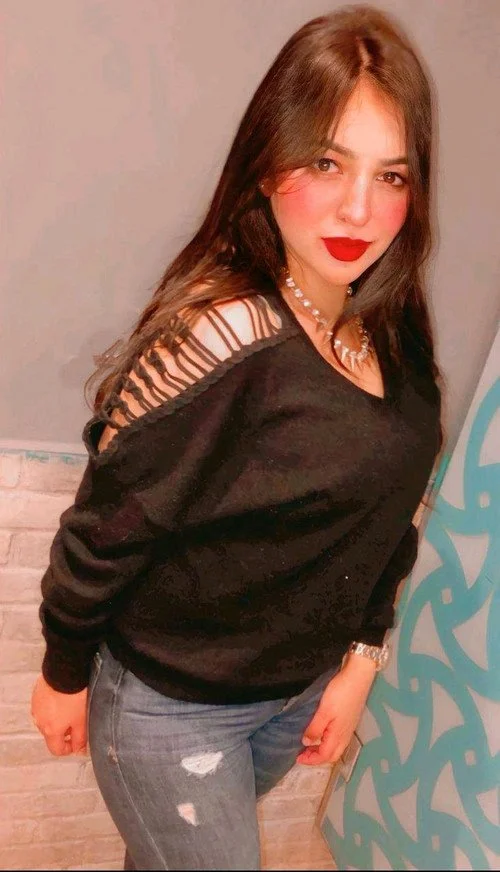 Arab girl with a beautiful and hot pussy image 11