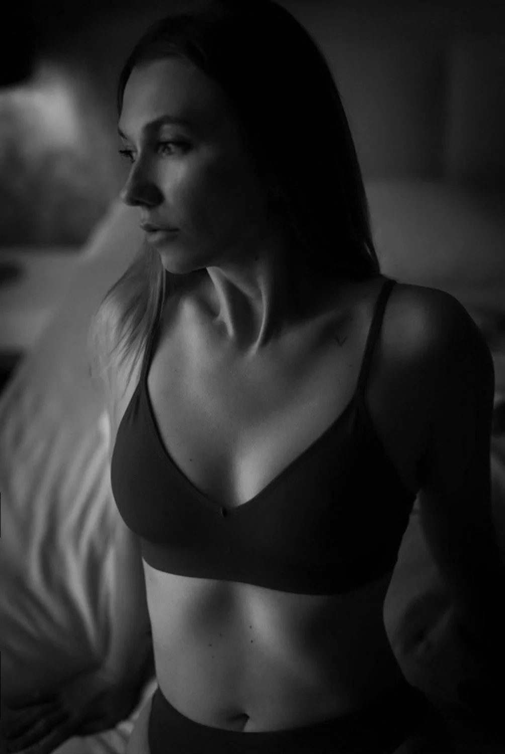 Sexy Ukrainian Milf Wannabe Model, Victoria image 2