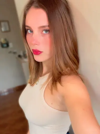 Kenny la wera de rostro perfecto, es la puta más hermosa 😍🔥 cover image