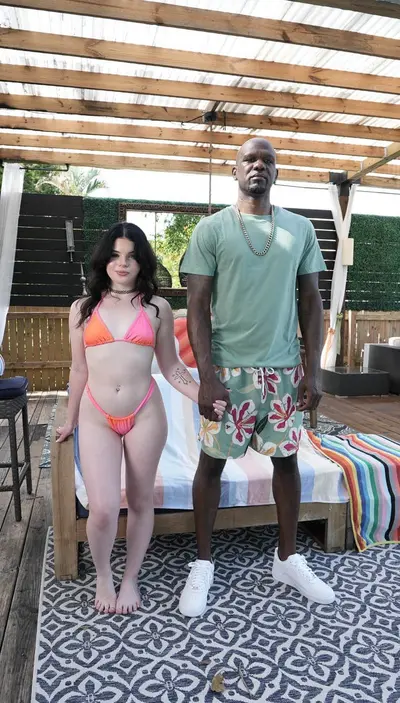 Acho que todo homem negro deveria ter uma enteada branca, só negros sabem educar uma mulher branca cover image