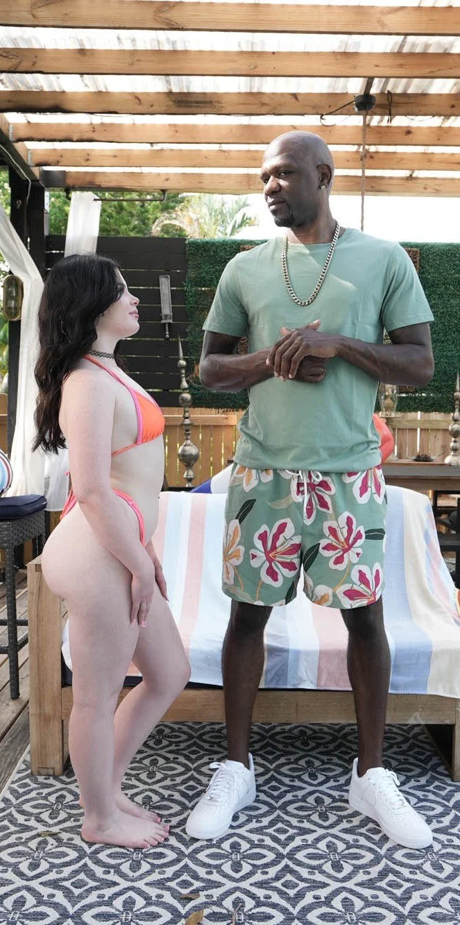 Acho que todo homem negro deveria ter uma enteada branca, só negros sabem educar uma mulher branca image 22