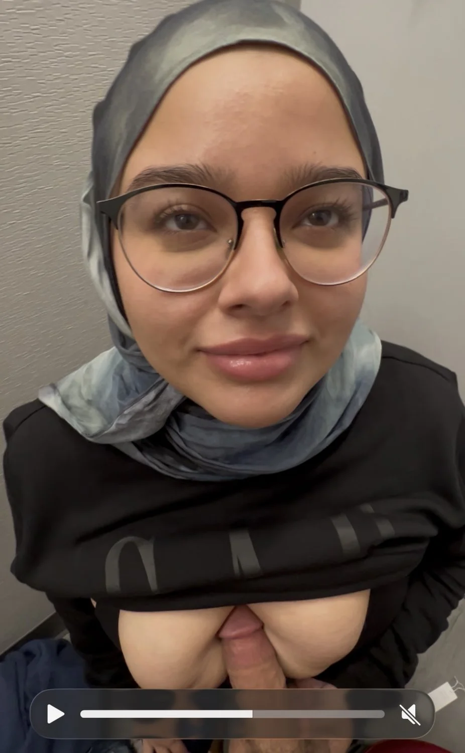 Return of the Hijabi Slut image 5