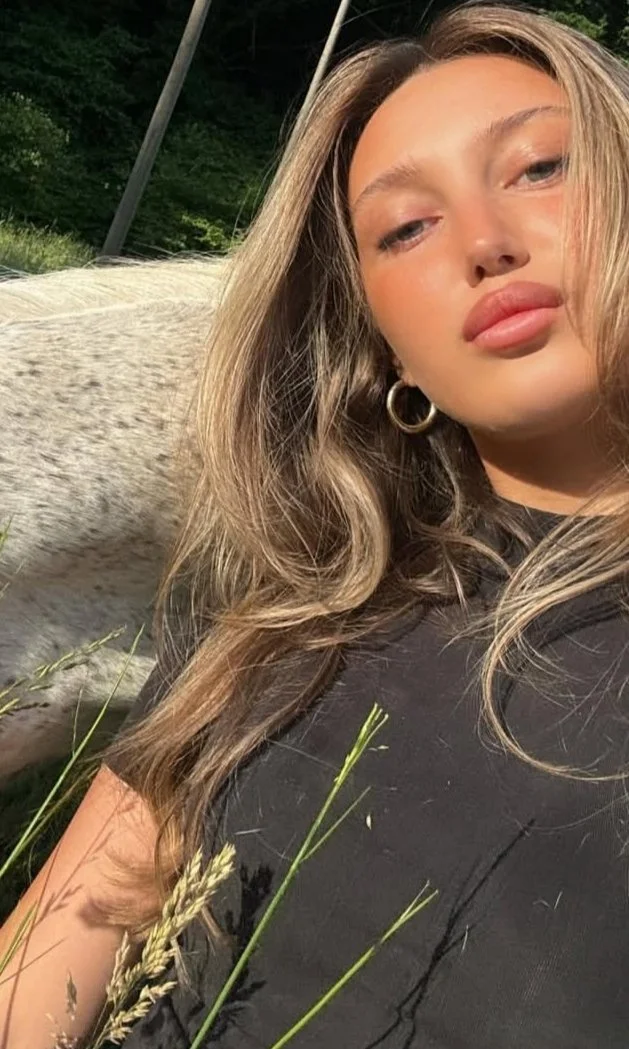 Shameless baddie teen slut Jana leaked naked image 7