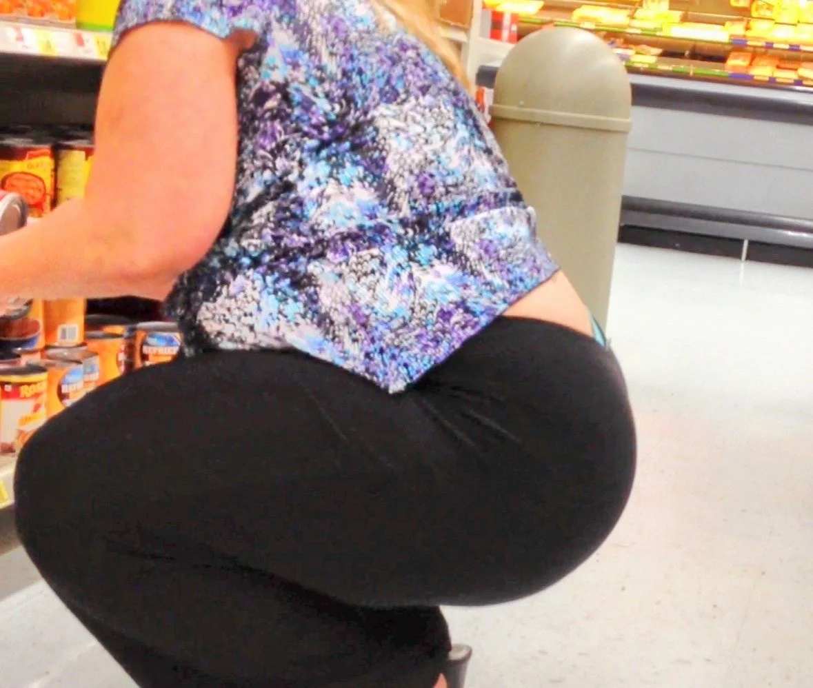 Mature Ass image 3