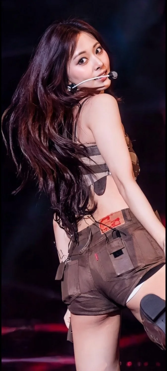 Tzuyu (Twice) Pictures 22 image 21