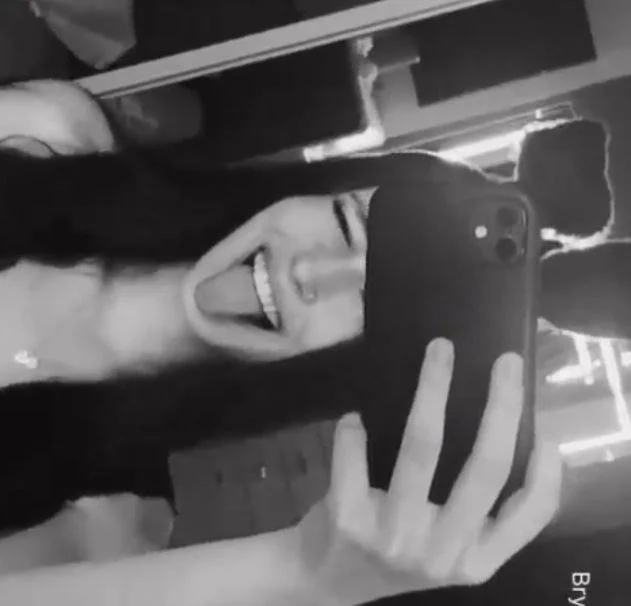 Seguidor quis mostrar a amiguinha pra vocês image 4