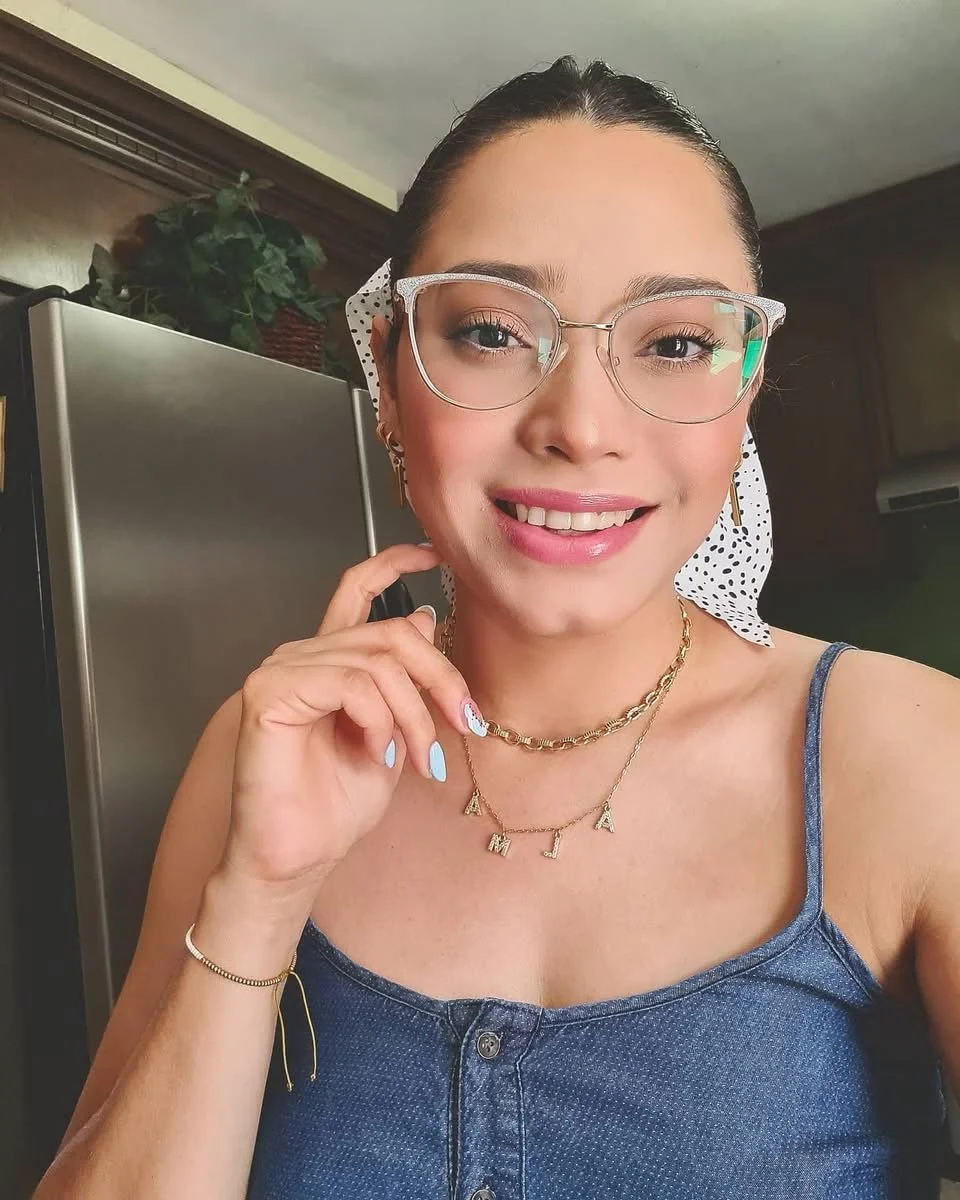 Karina putona mexicana expuesta image 14