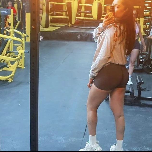 Karina putona mexicana expuesta image 4