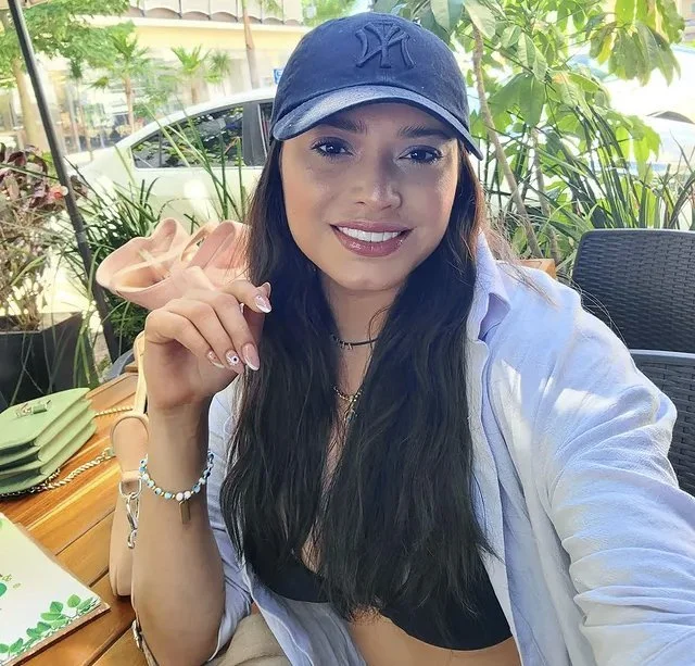 Karina putona mexicana expuesta image 9