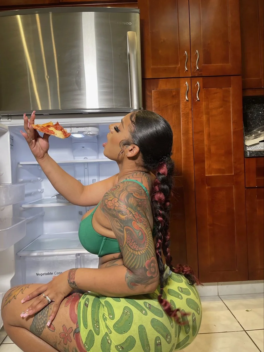 KKVS Mikayla Saravia SEXY image 15