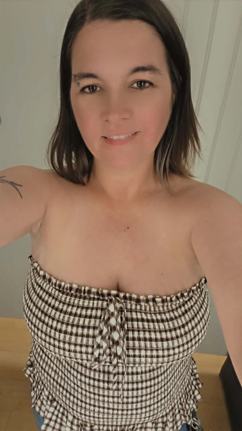 Shopping with an exhibitionist image 5