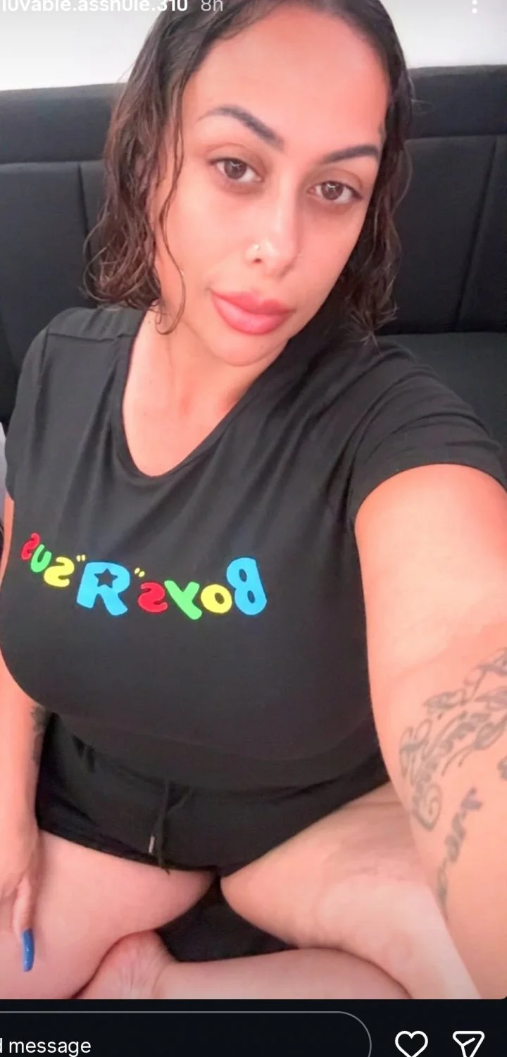Pierced Latina milf 3 image 4