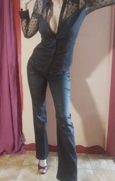 What should I wear... cover image