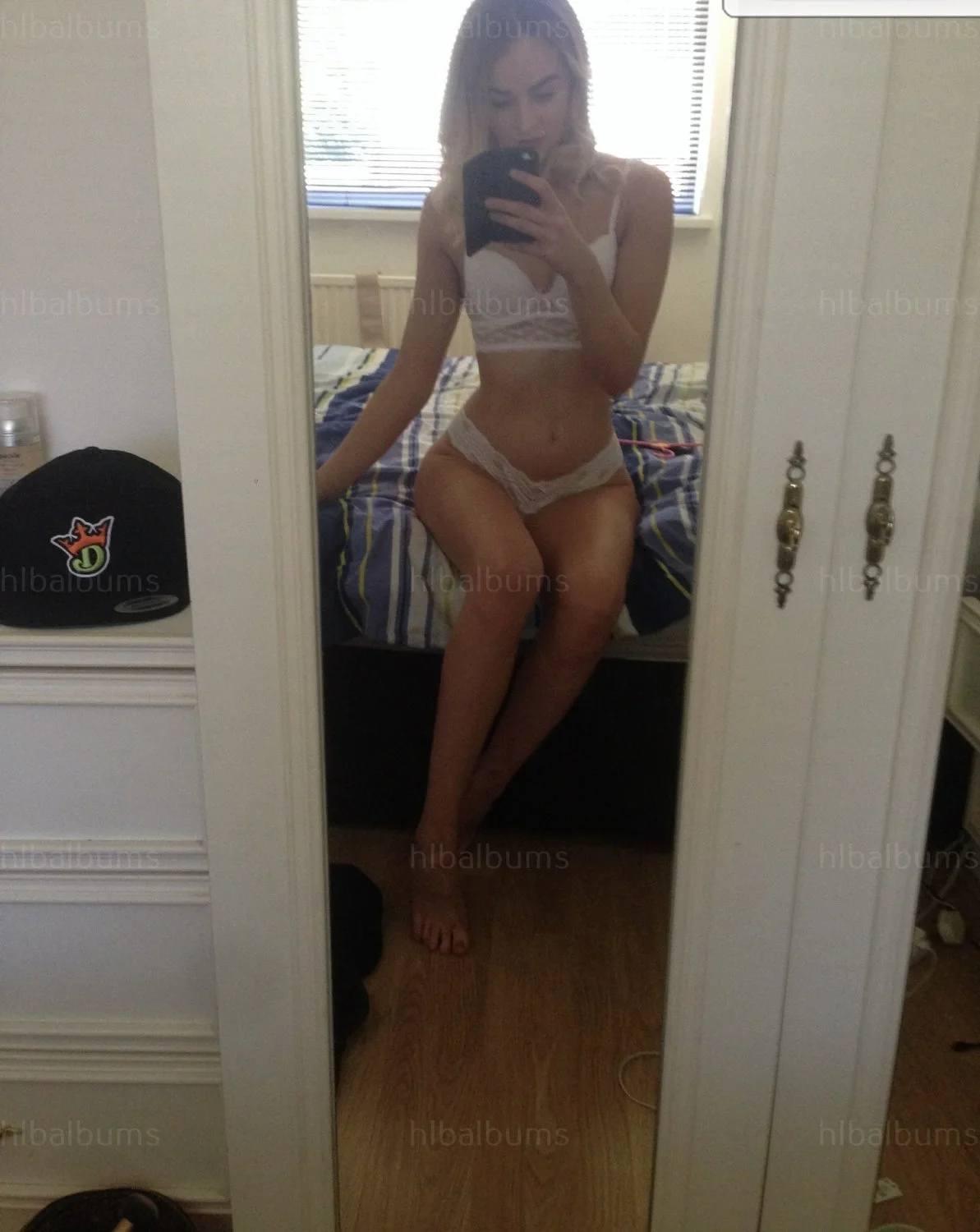 Skinny Blonde Leak image 19
