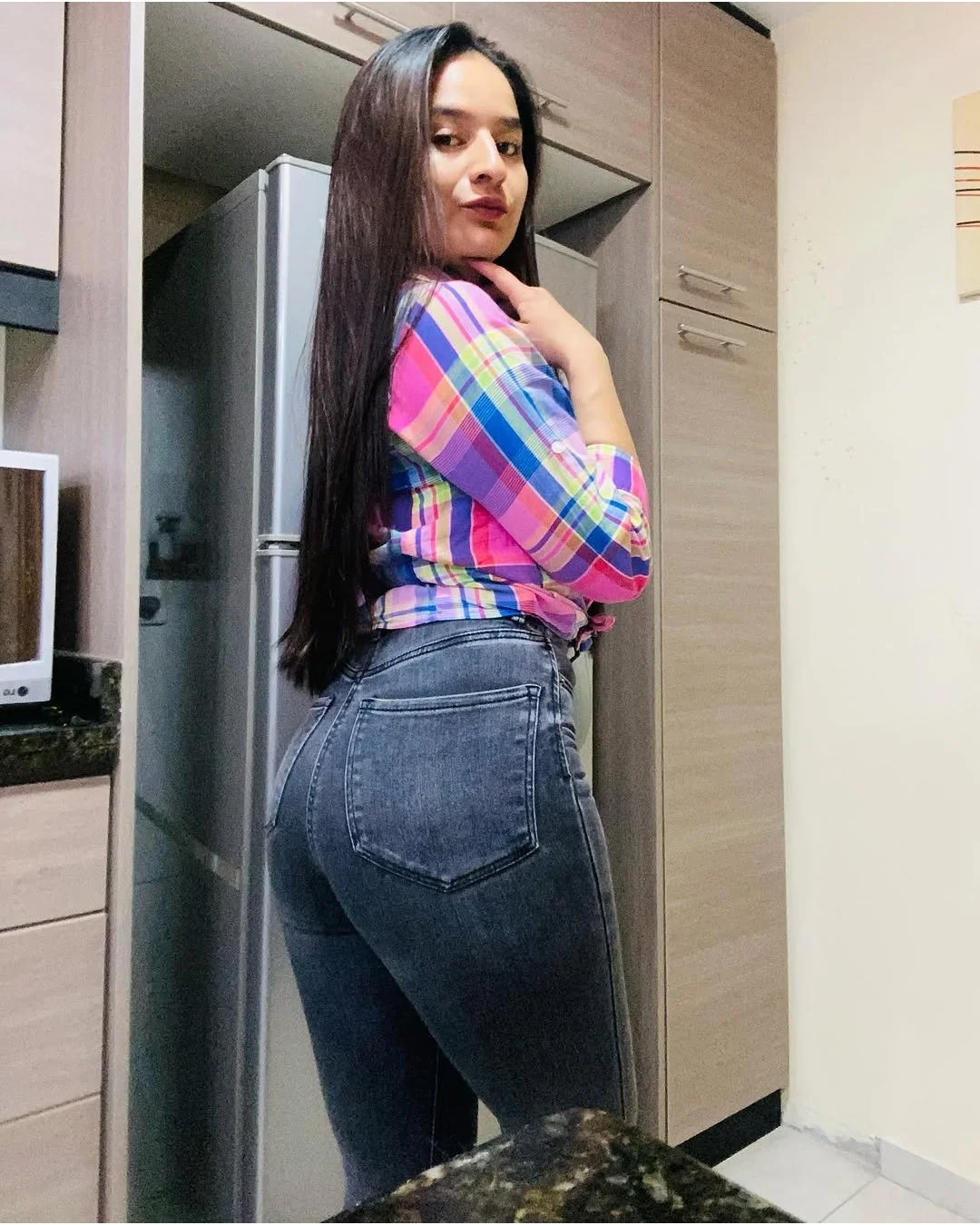 Andrea Quiroz xxx incursionando en el porno 2pt image 9