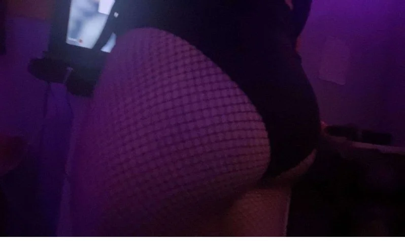 Tay gets leaked image 17