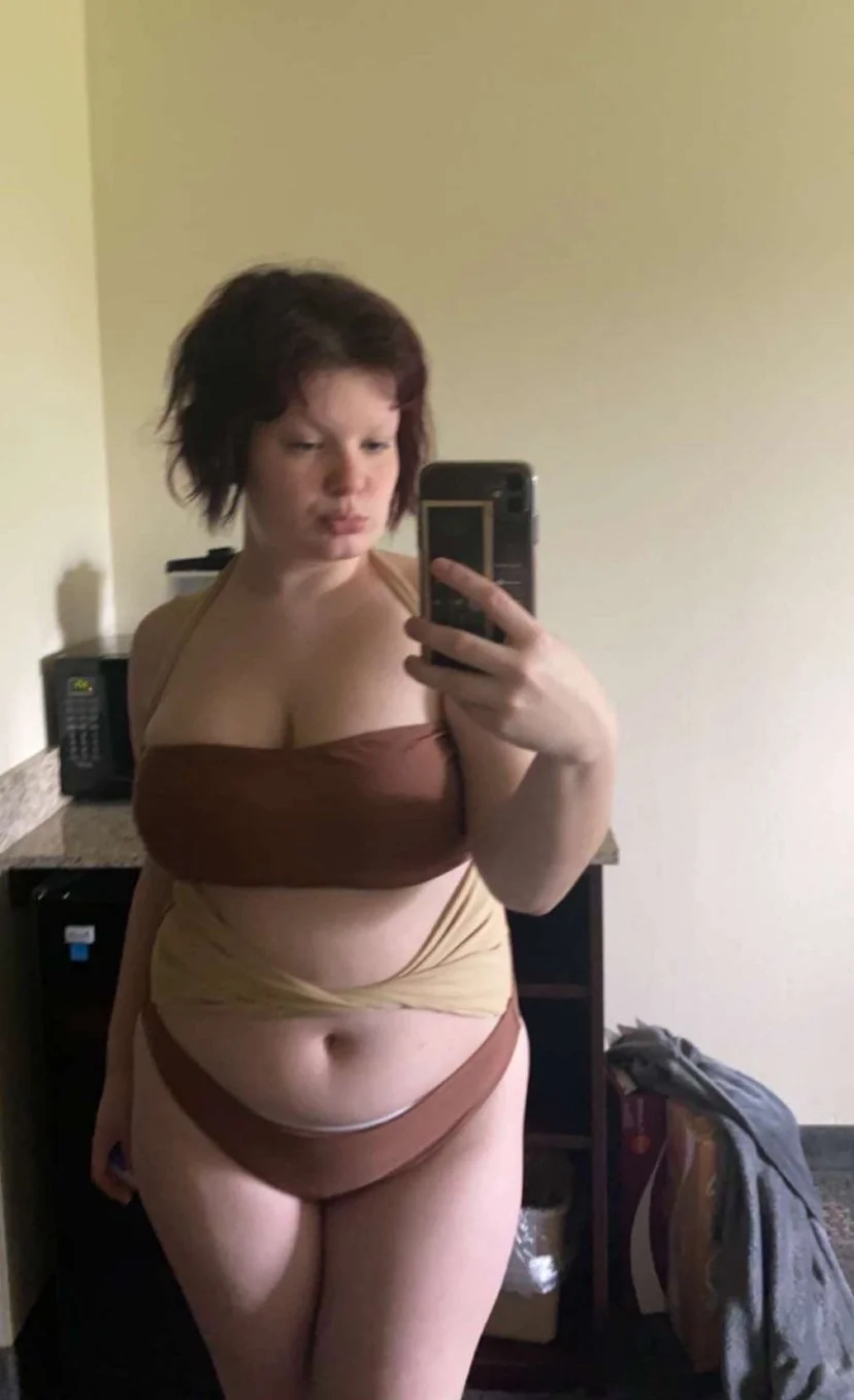 Tay gets leaked image 7
