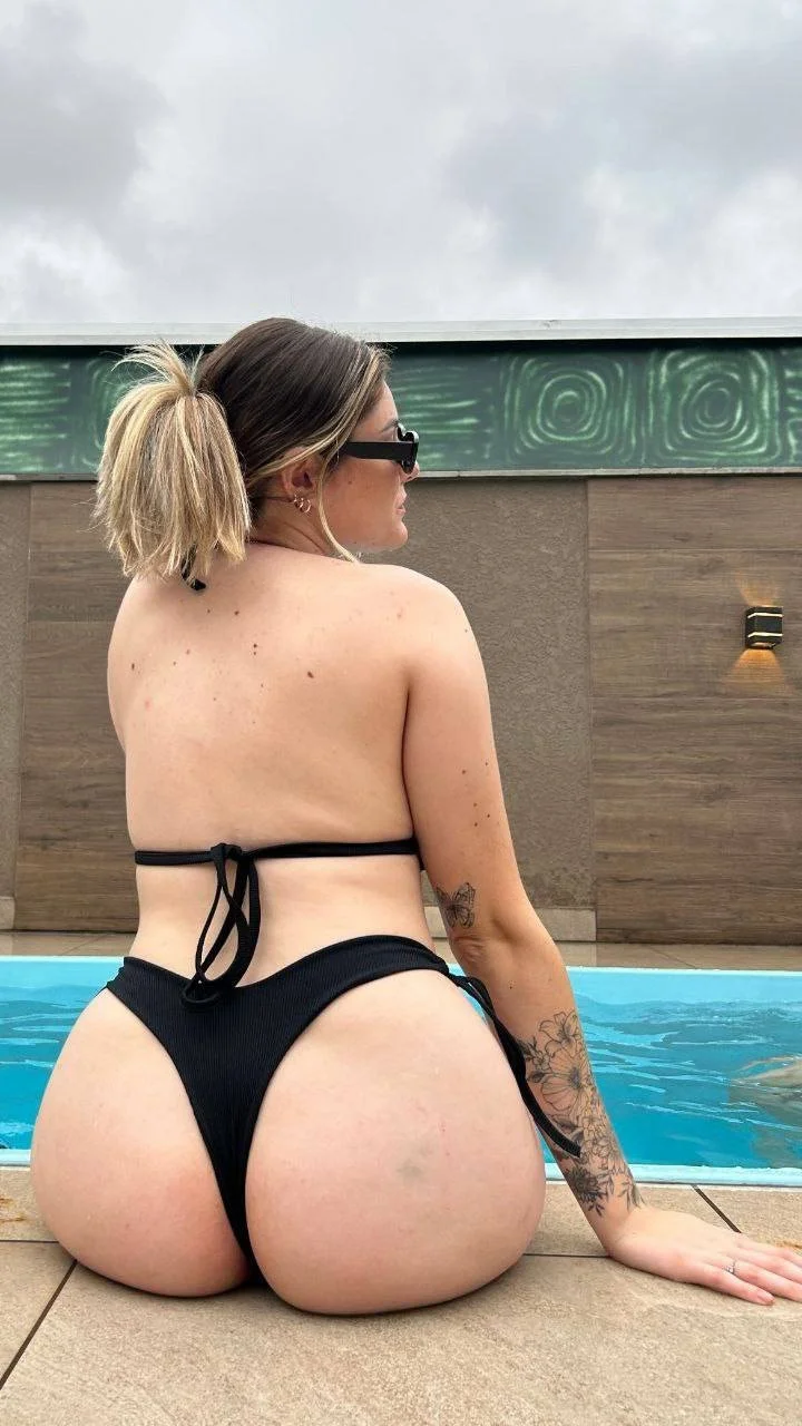 Loira muito rabuda vazada fudendo e mamando image 2