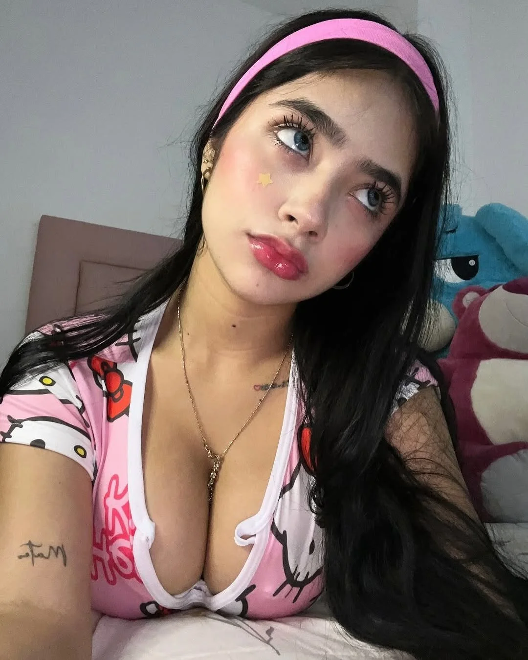 latina teen with huge tits image 11