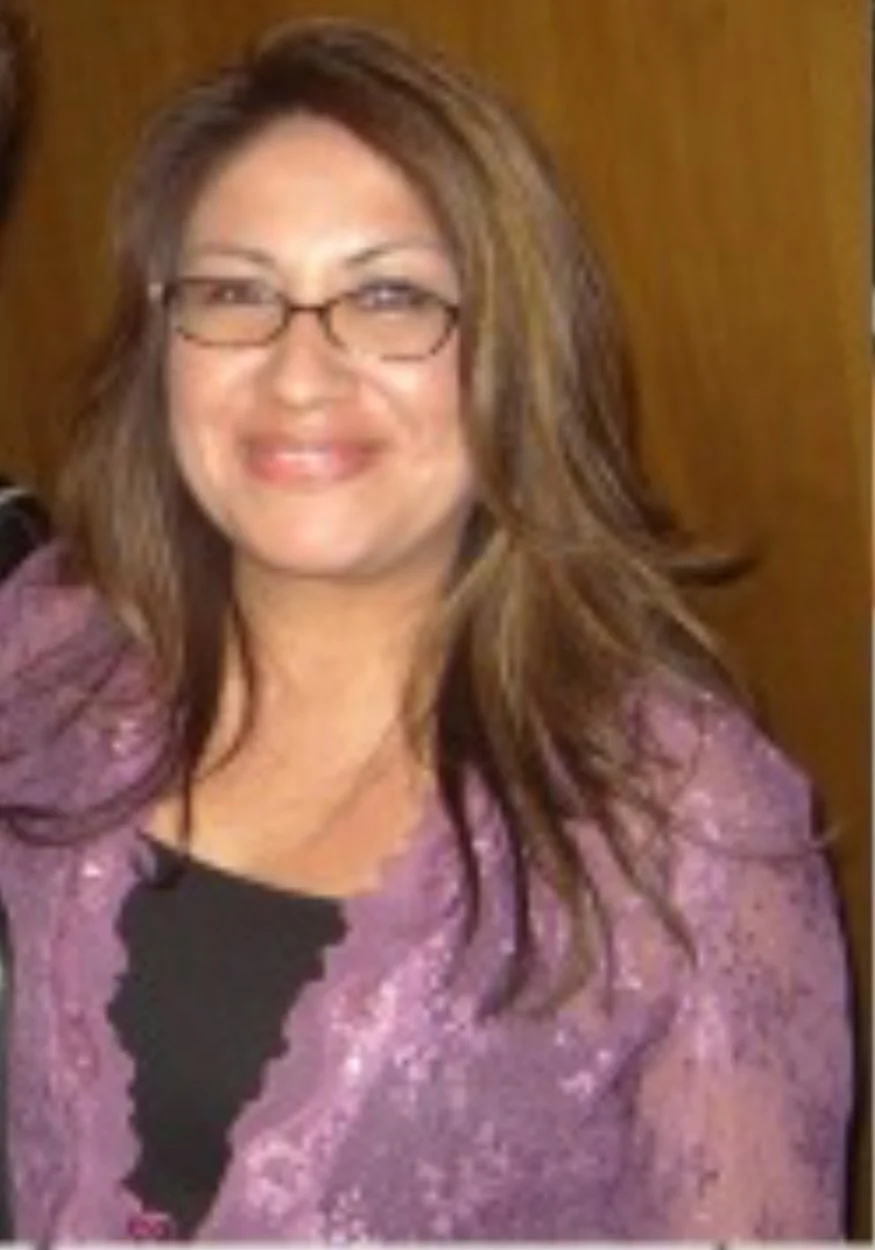 Sexy Latina MILf Lisa image 7