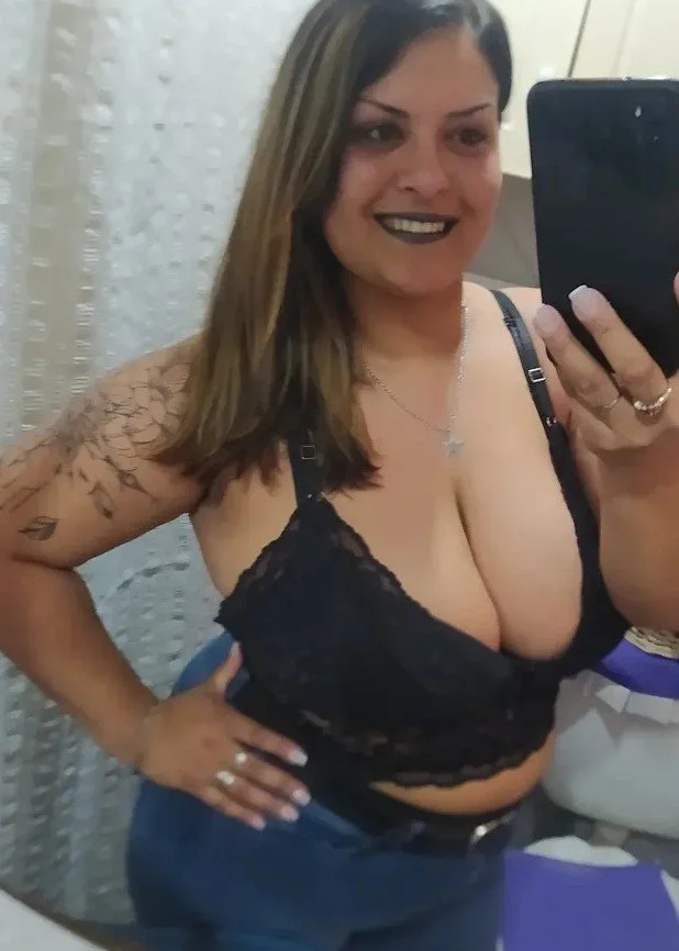 Peituda safada quer conhecer pirocudos no ig pra sua próxima viagem ao Brasil Só dotados acima de 20 image 12