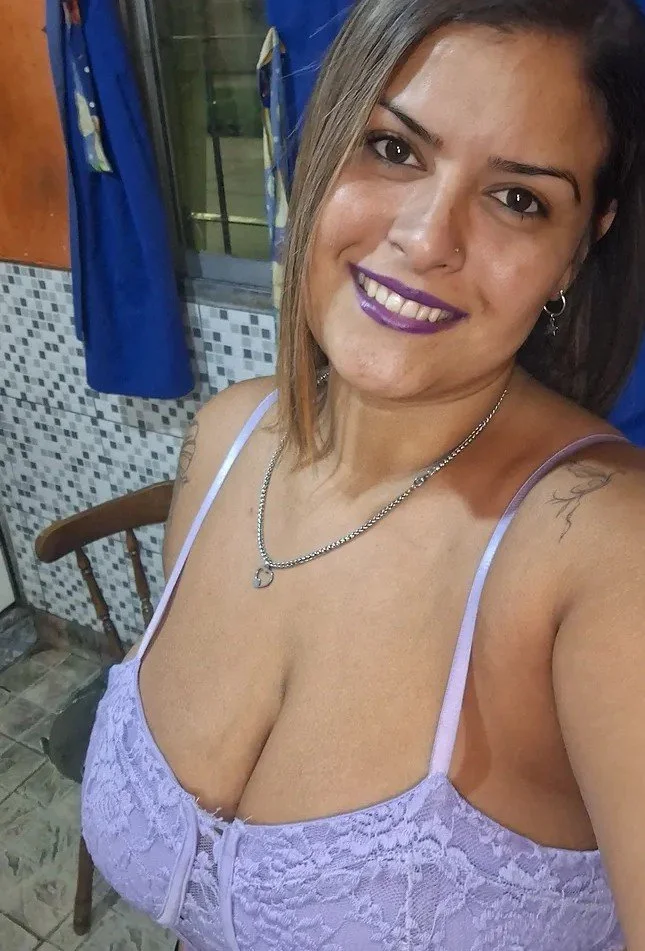 Peituda safada quer conhecer pirocudos no ig pra sua próxima viagem ao Brasil Só dotados acima de 20 image 20