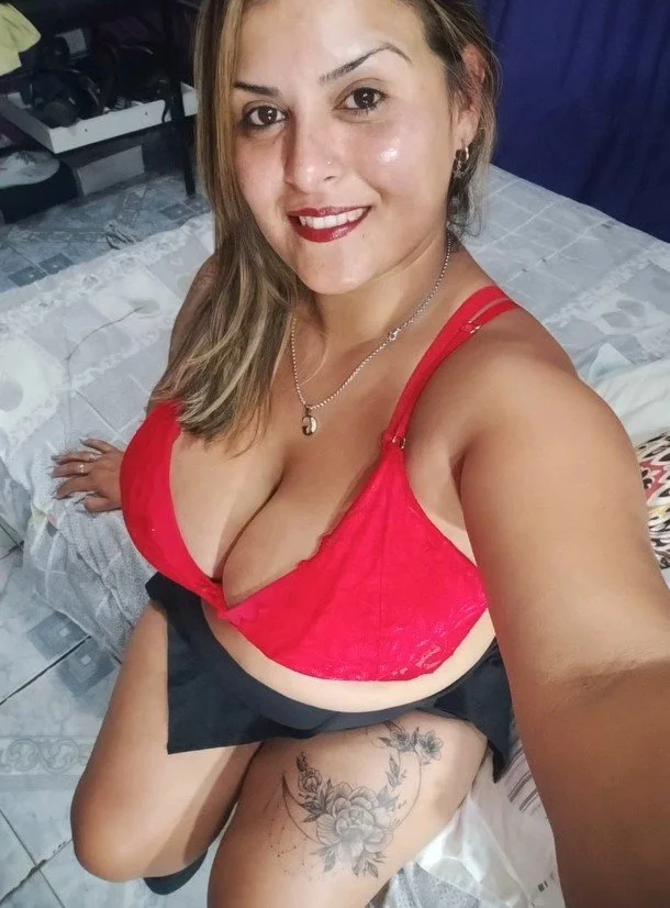 Peituda safada quer conhecer pirocudos no ig pra sua próxima viagem ao Brasil Só dotados acima de 20 image 32