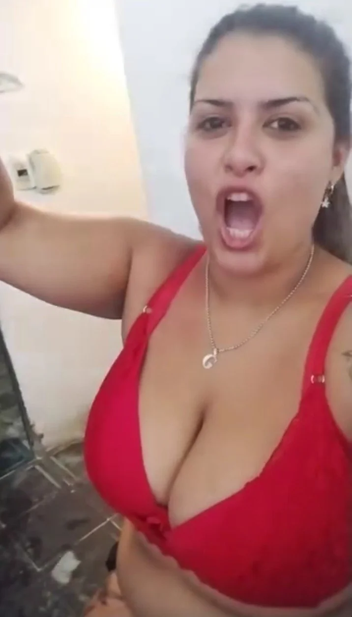 Peituda safada quer conhecer pirocudos no ig pra sua próxima viagem ao Brasil Só dotados acima de 20 image 5