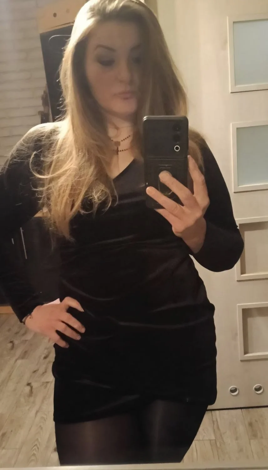 MILF image 8