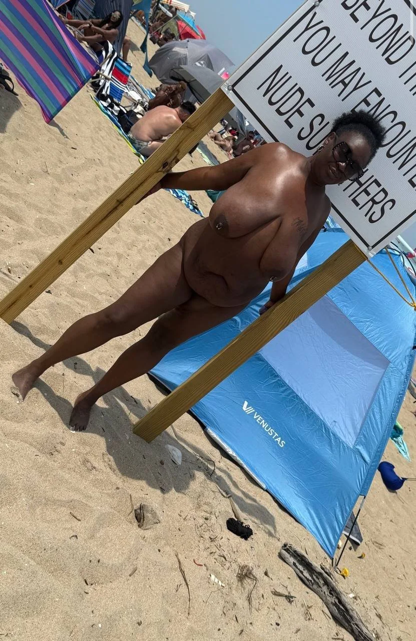 MILF FREAK ON BEACH main image