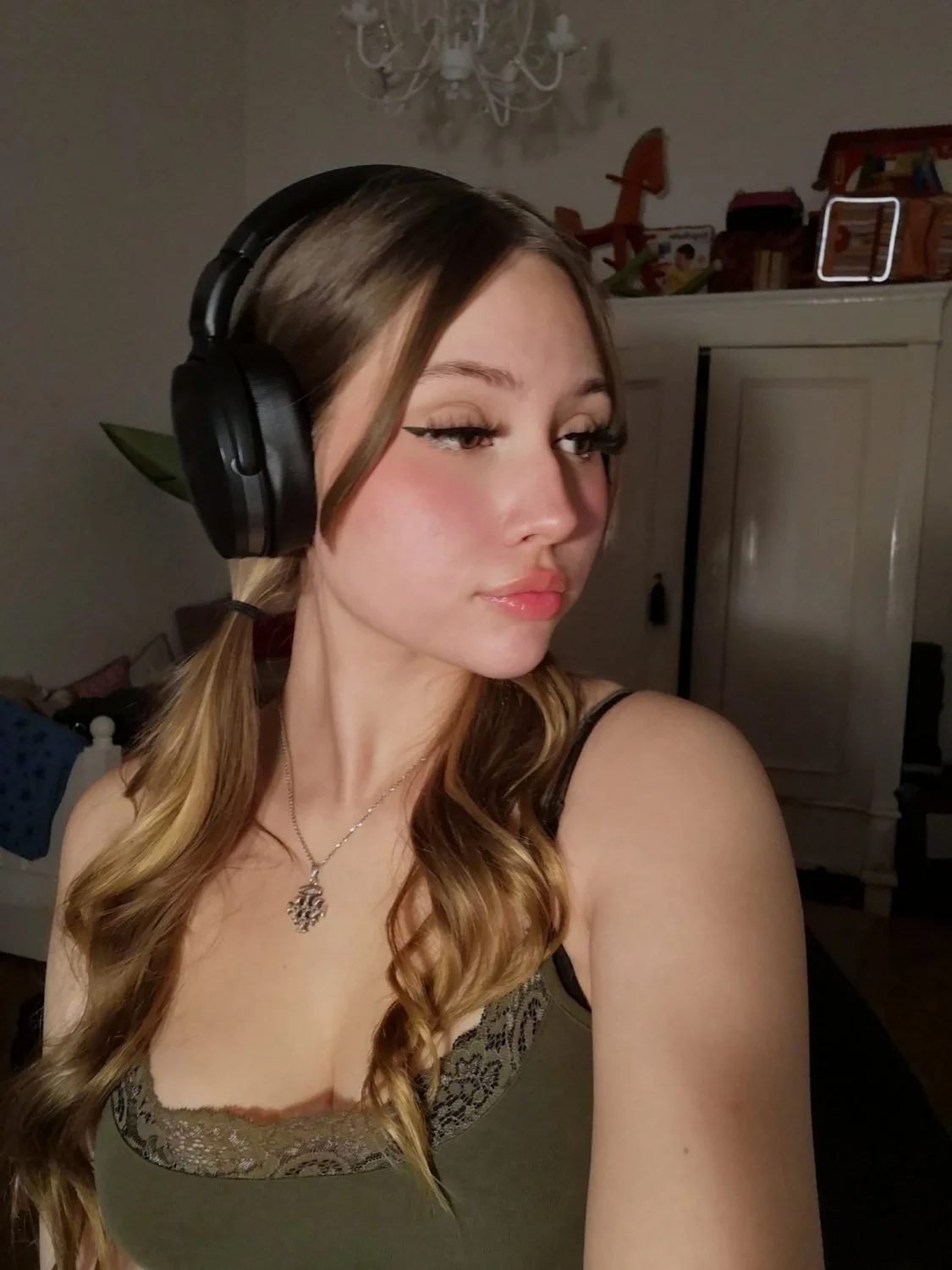 Petite Argentinian blonde Laura Part 1 image 32