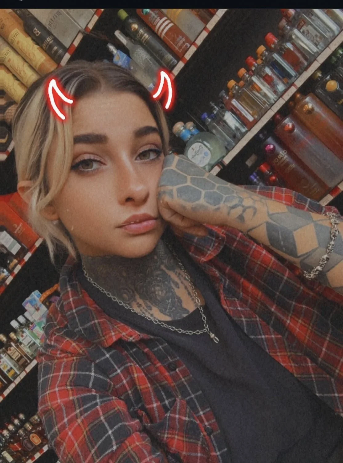 White goth baddie sucks cock image 2