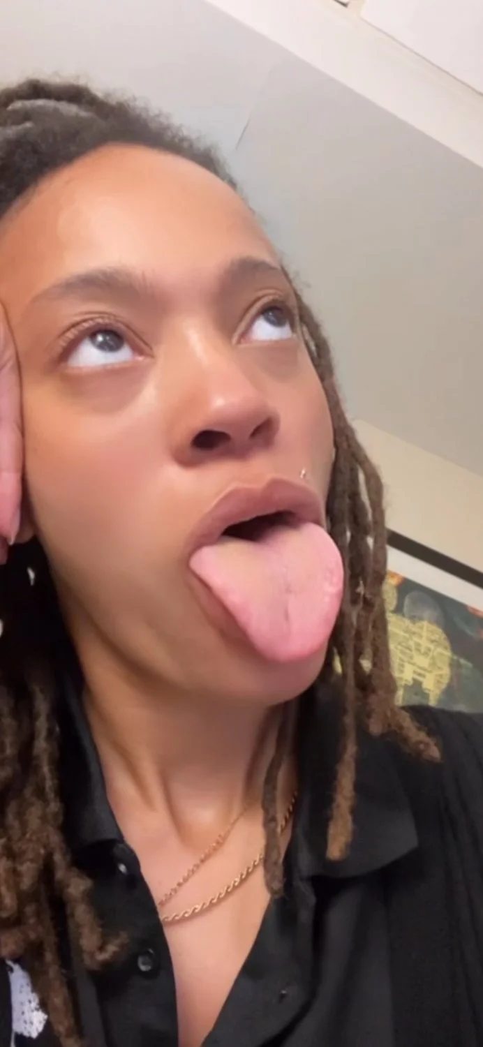 Dyke long tongue big mouth made for blowjobs main image