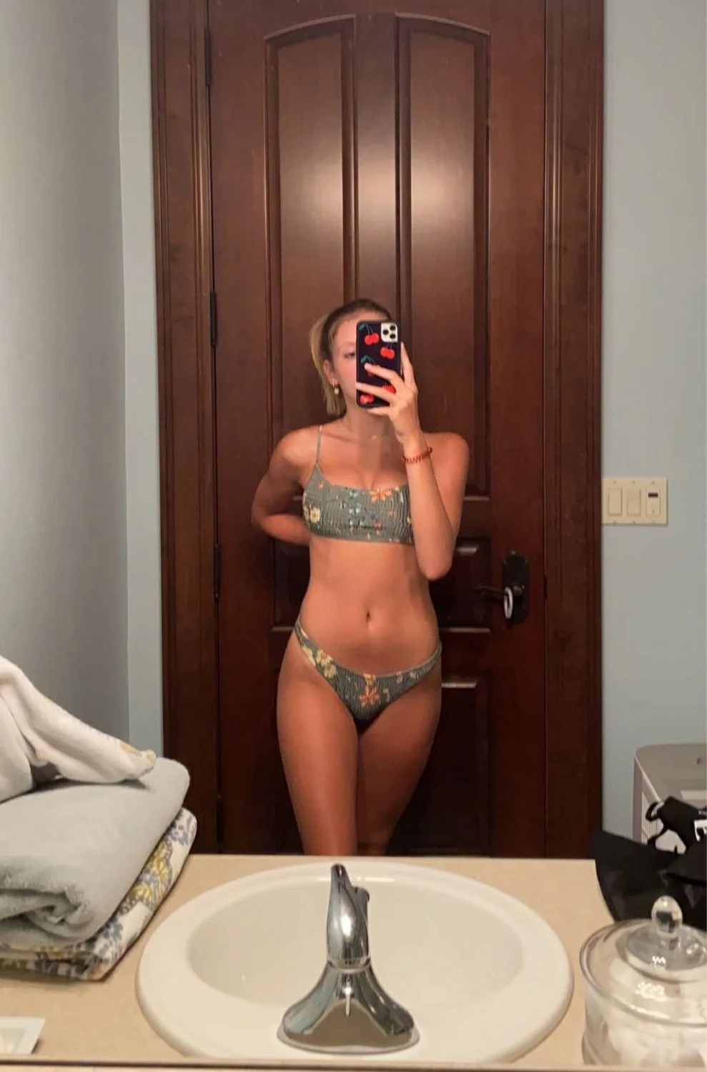 College slut Ella n friends does anal and selfie collection 18+ image 10
