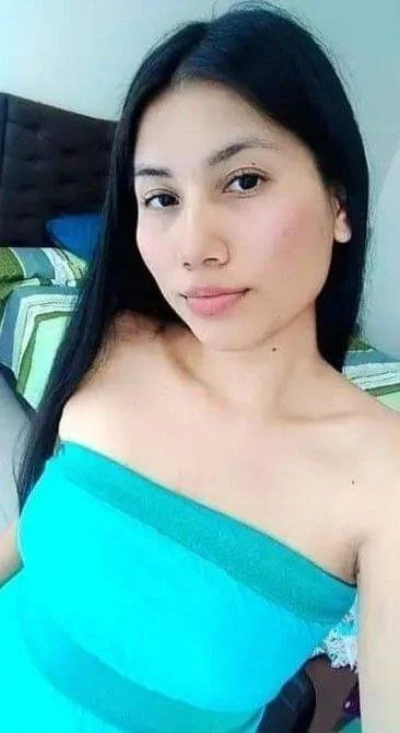 Ninfeta safada caiu na Net mostrando tudo de quatro image 6