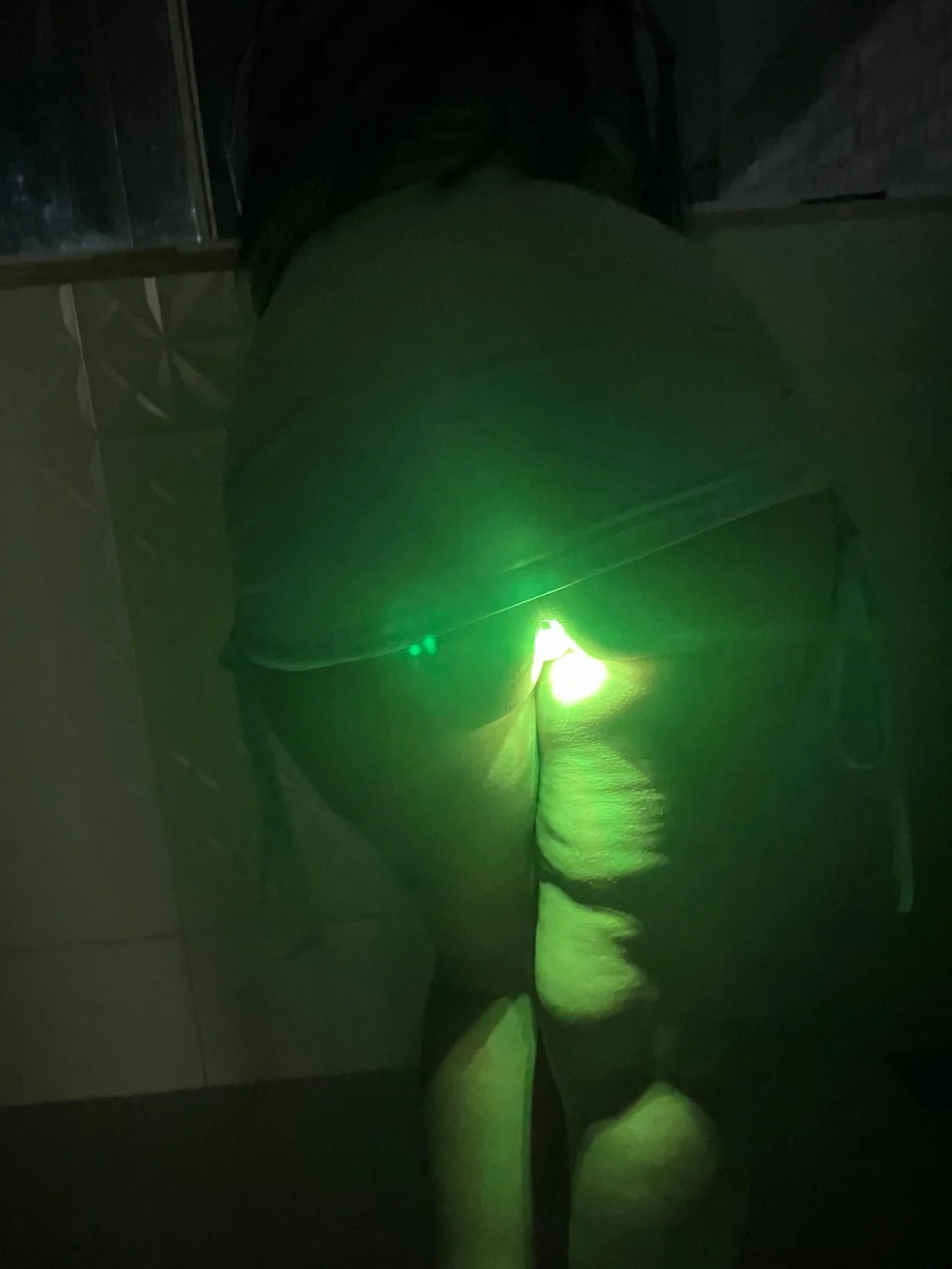 CASADA COM PLUG ANAL DE LED - DANÇANDO E REBOLANDO NA MUSICA DO FUNK image 19