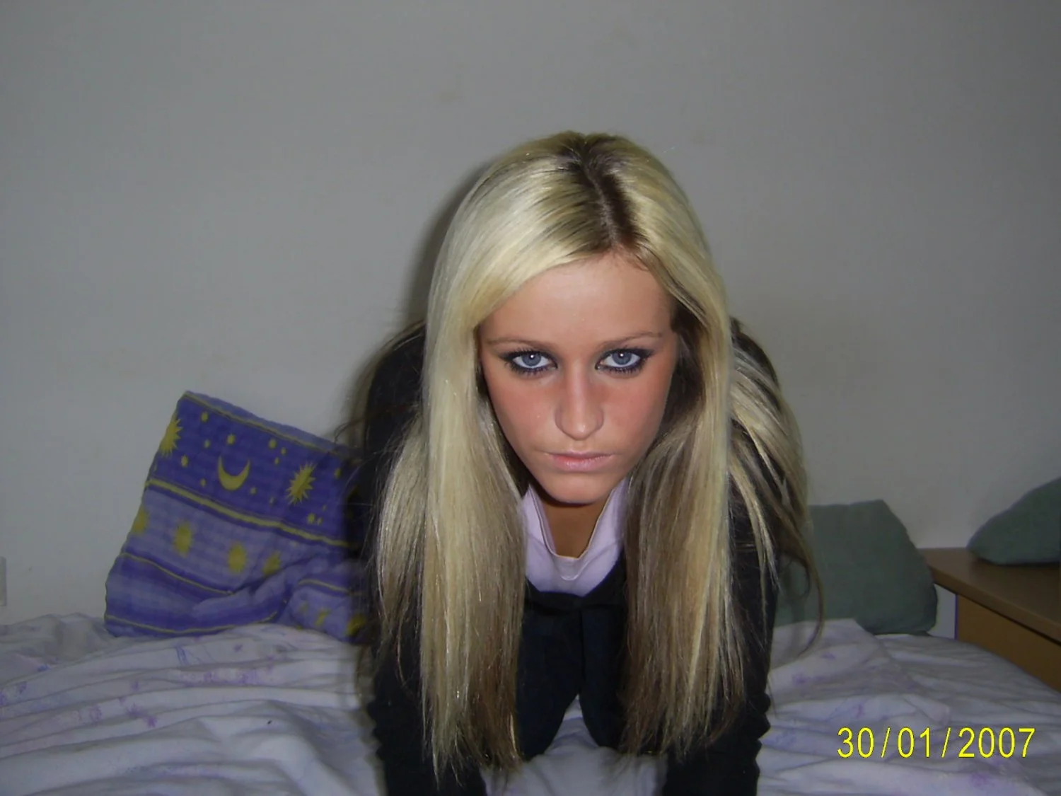 Slovenian Slut Loves Cock image 3