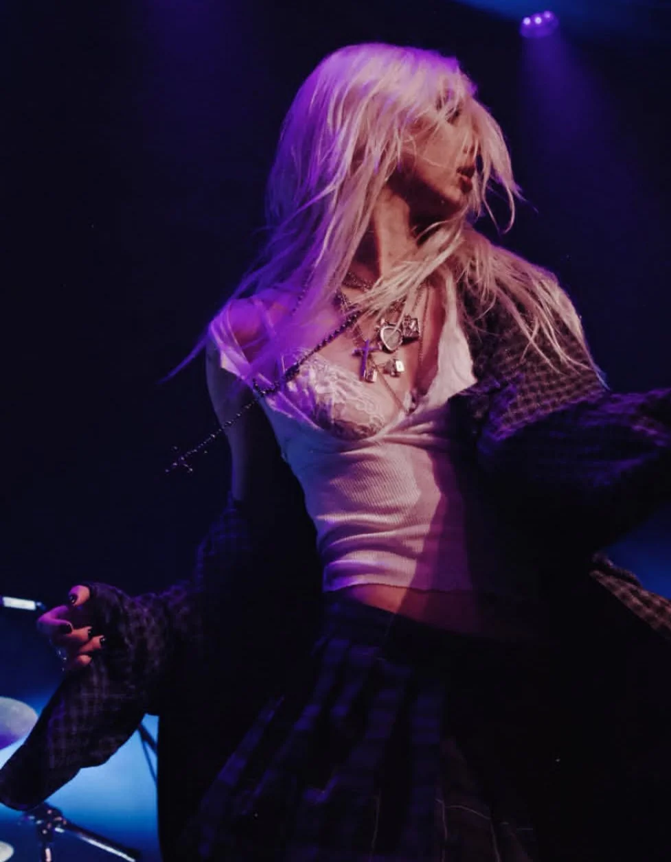 Taylor Momsen 4 image 37