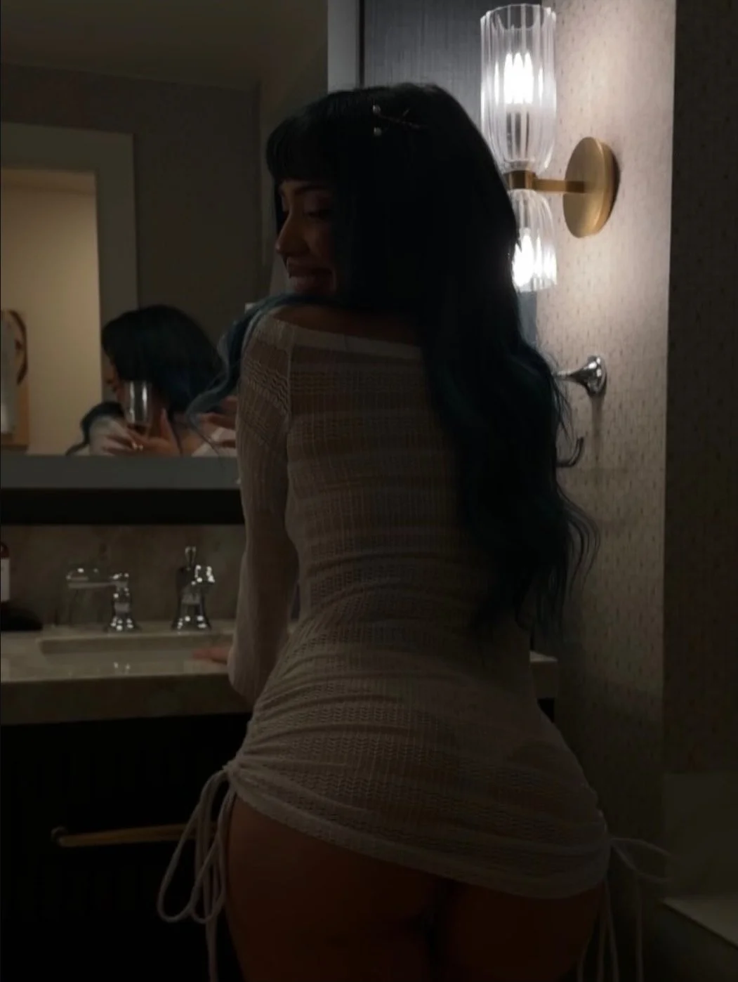 Uploading Pt. 100 image 4