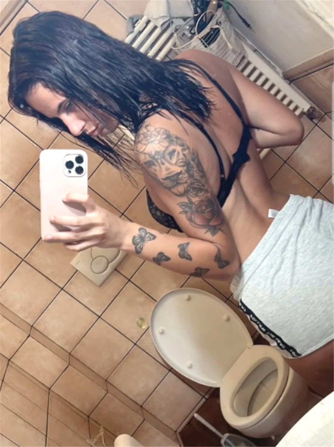 Italian Bigo girl sexy pics image 9